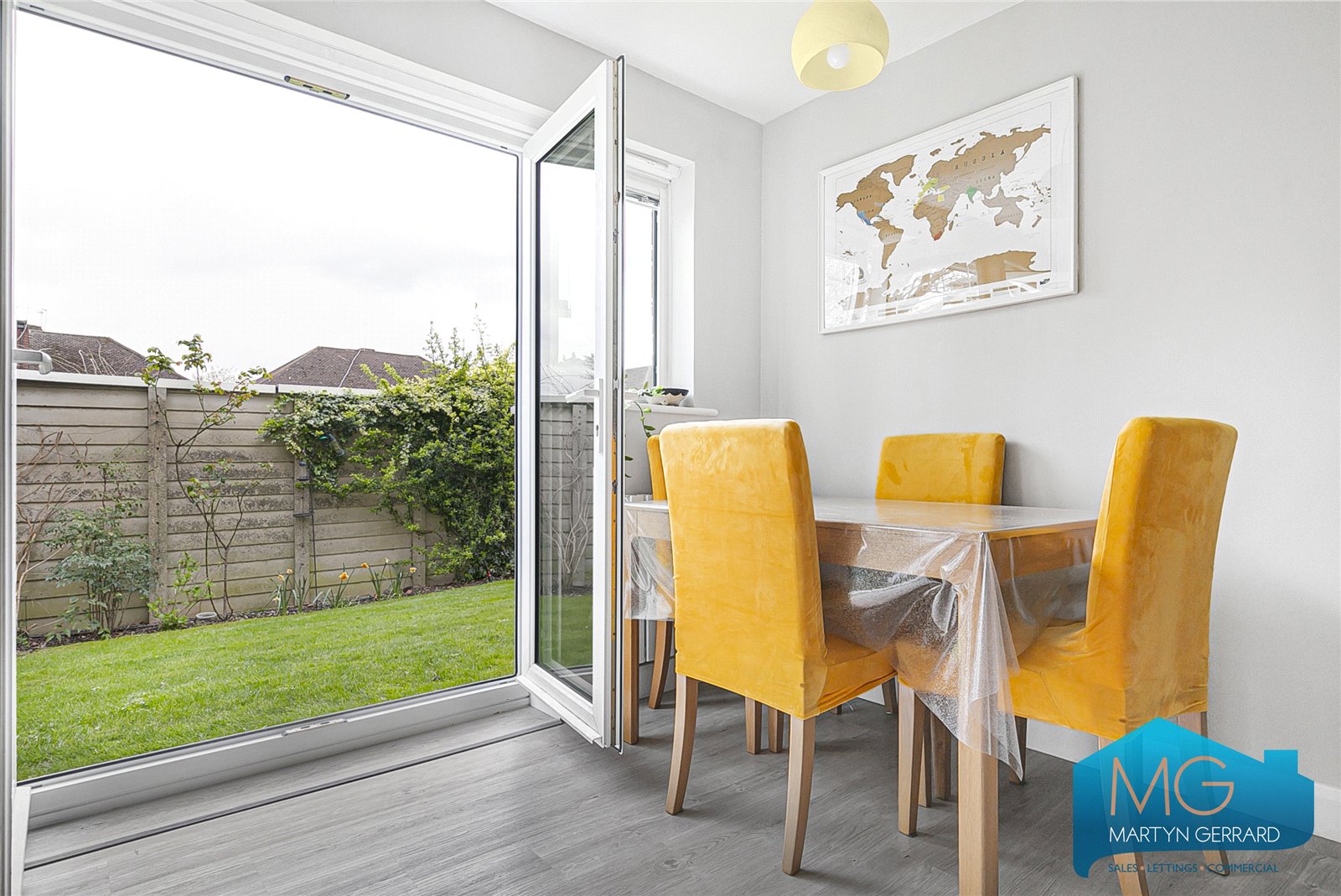 2 bedroom Apartment for sale - Martyn Gerrard