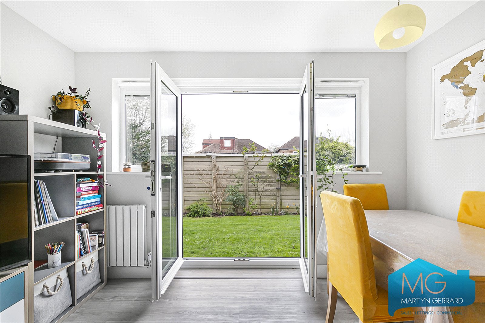 2 bedroom Apartment for sale - Martyn Gerrard