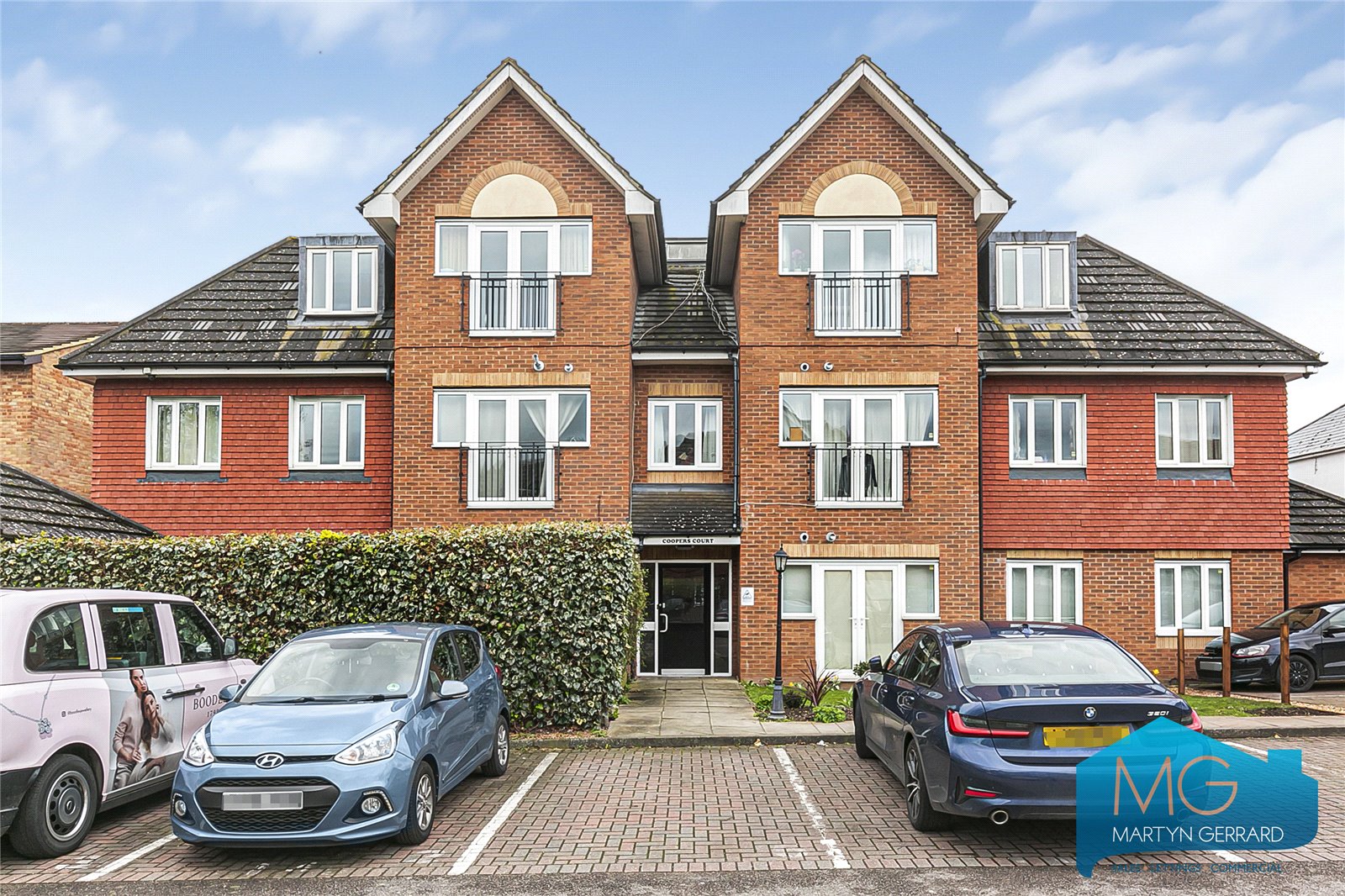 2 bedroom Apartment for sale - Martyn Gerrard