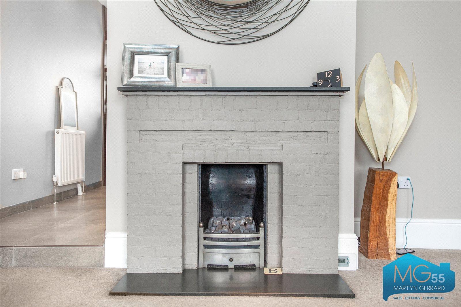 2 bedroom Apartment for sale - Martyn Gerrard