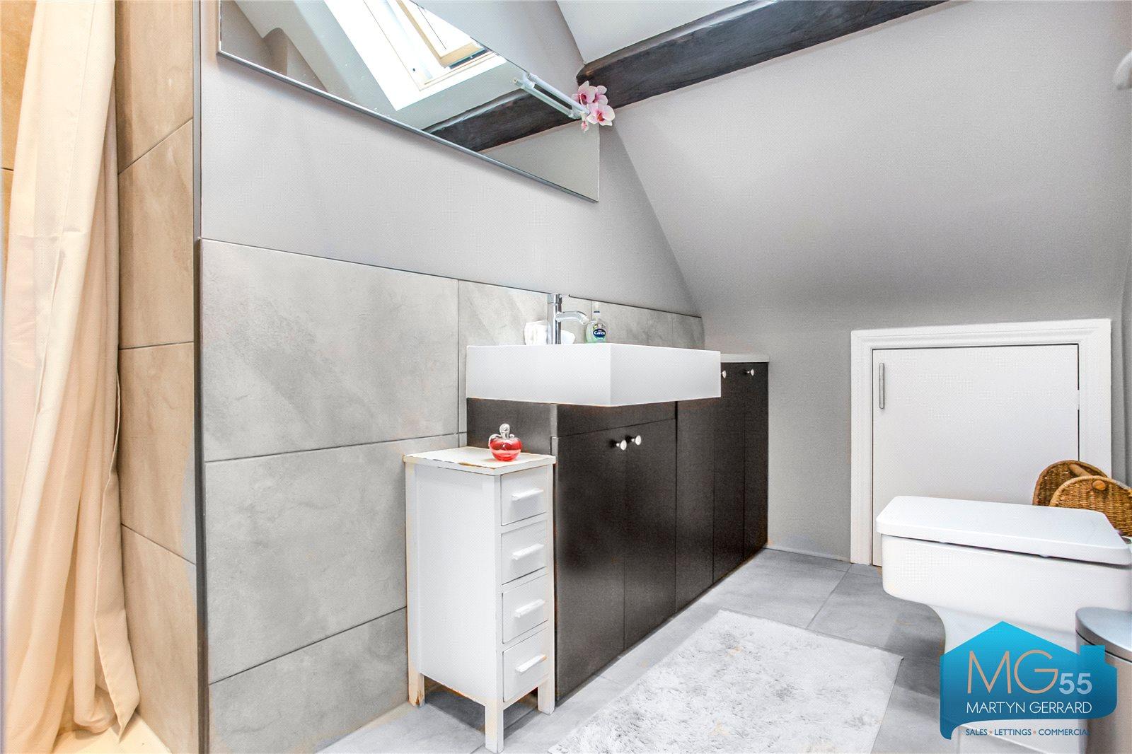 2 bedroom Apartment for sale - Martyn Gerrard
