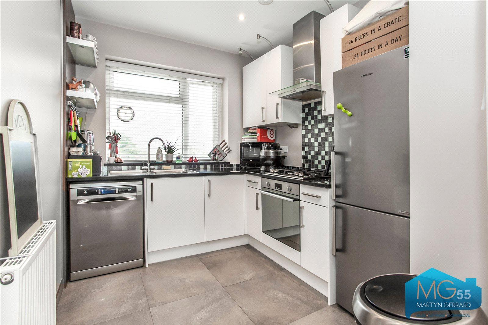 2 bedroom Apartment for sale - Martyn Gerrard