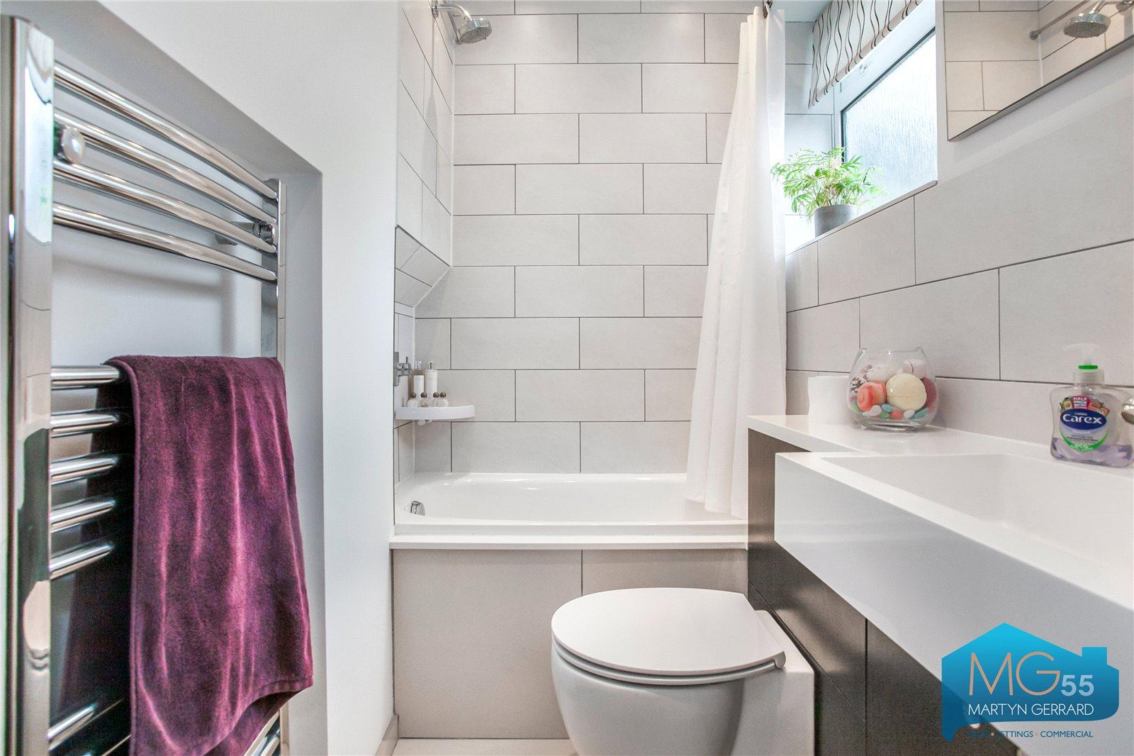 2 bedroom Apartment for sale - Martyn Gerrard