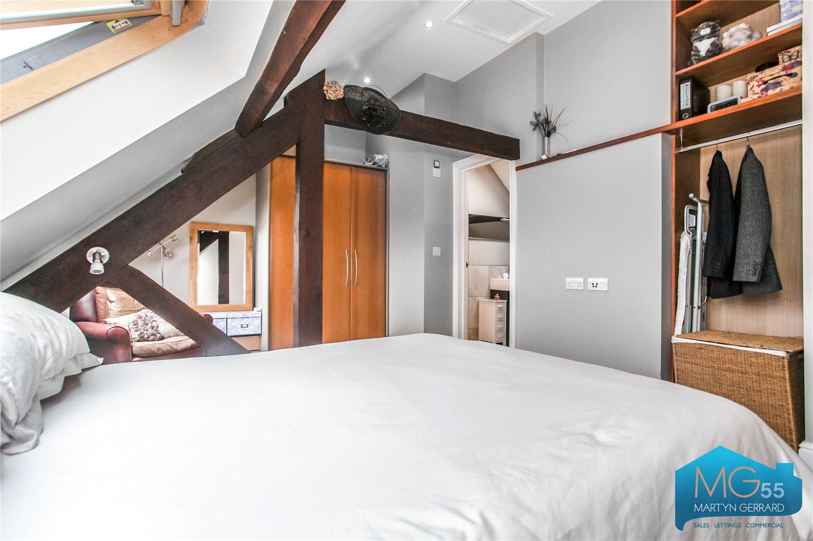 2 bedroom Apartment for sale - Martyn Gerrard