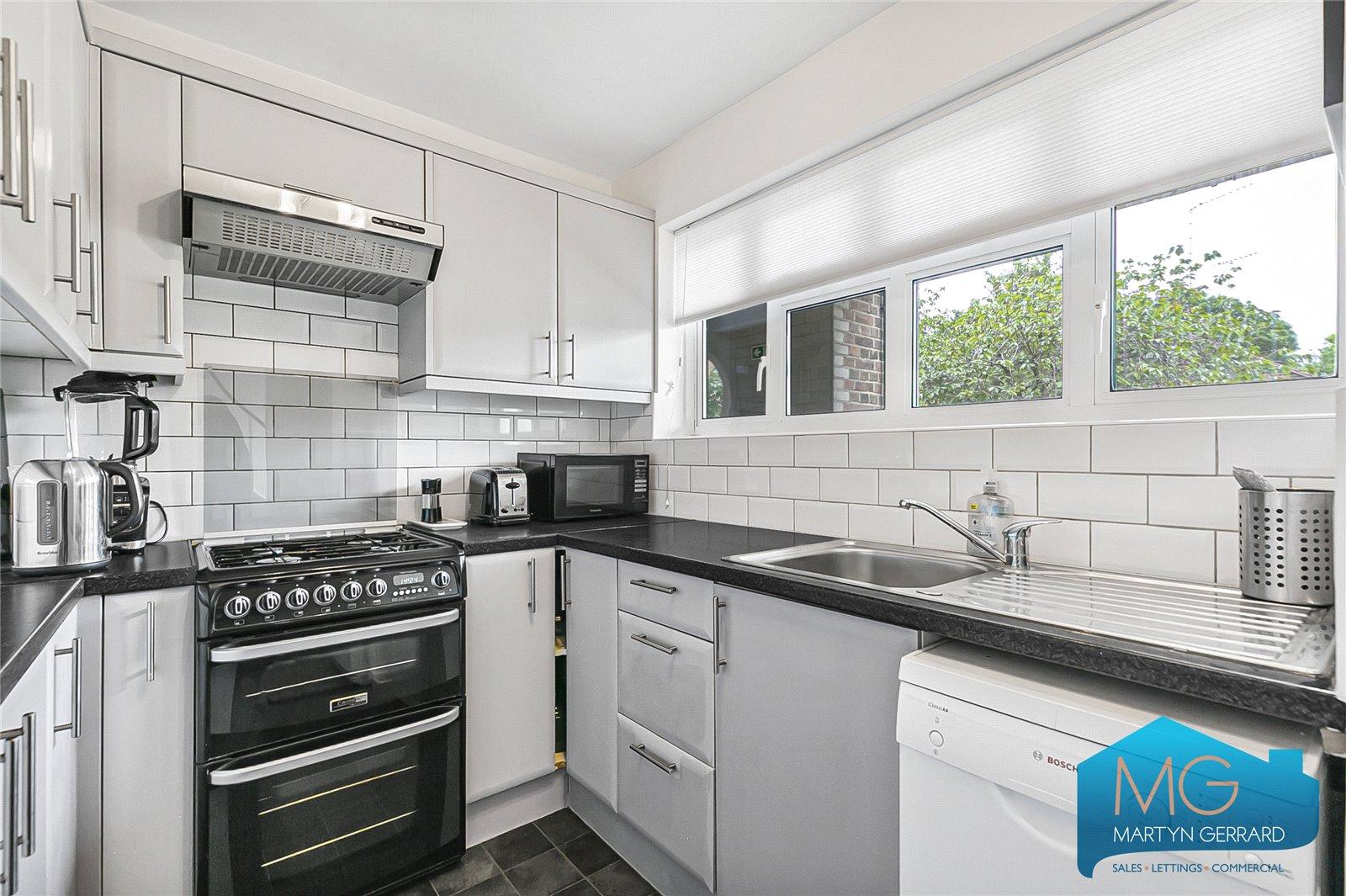 3 bedroom Apartment for sale + ' - Martyn Gerrard