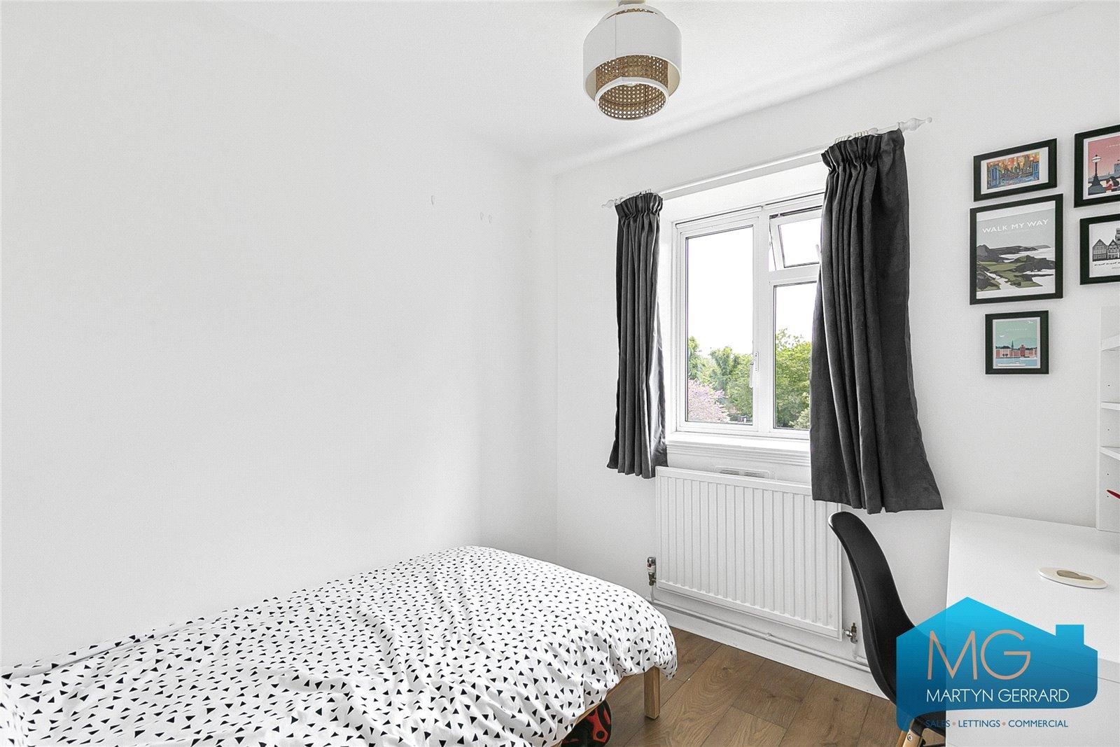 3 bedroom Apartment for sale - Martyn Gerrard