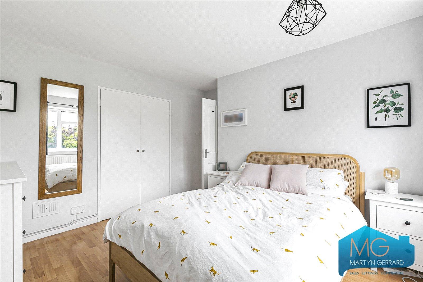 3 bedroom Apartment for sale - Martyn Gerrard