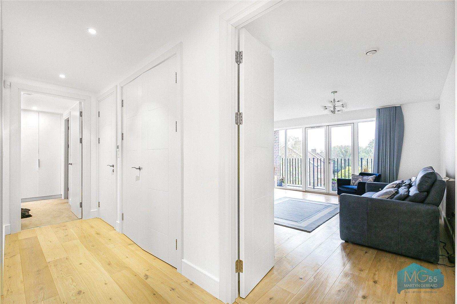 2 bedroom Apartment to rent - Martyn Gerrard
