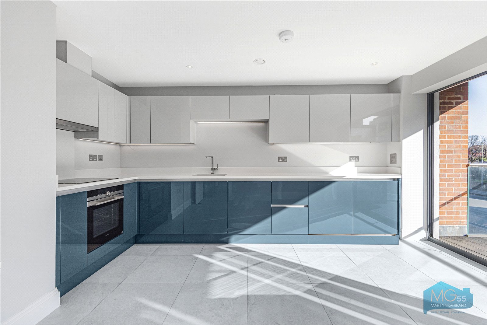 4 bedroom Apartment to rent - Martyn Gerrard