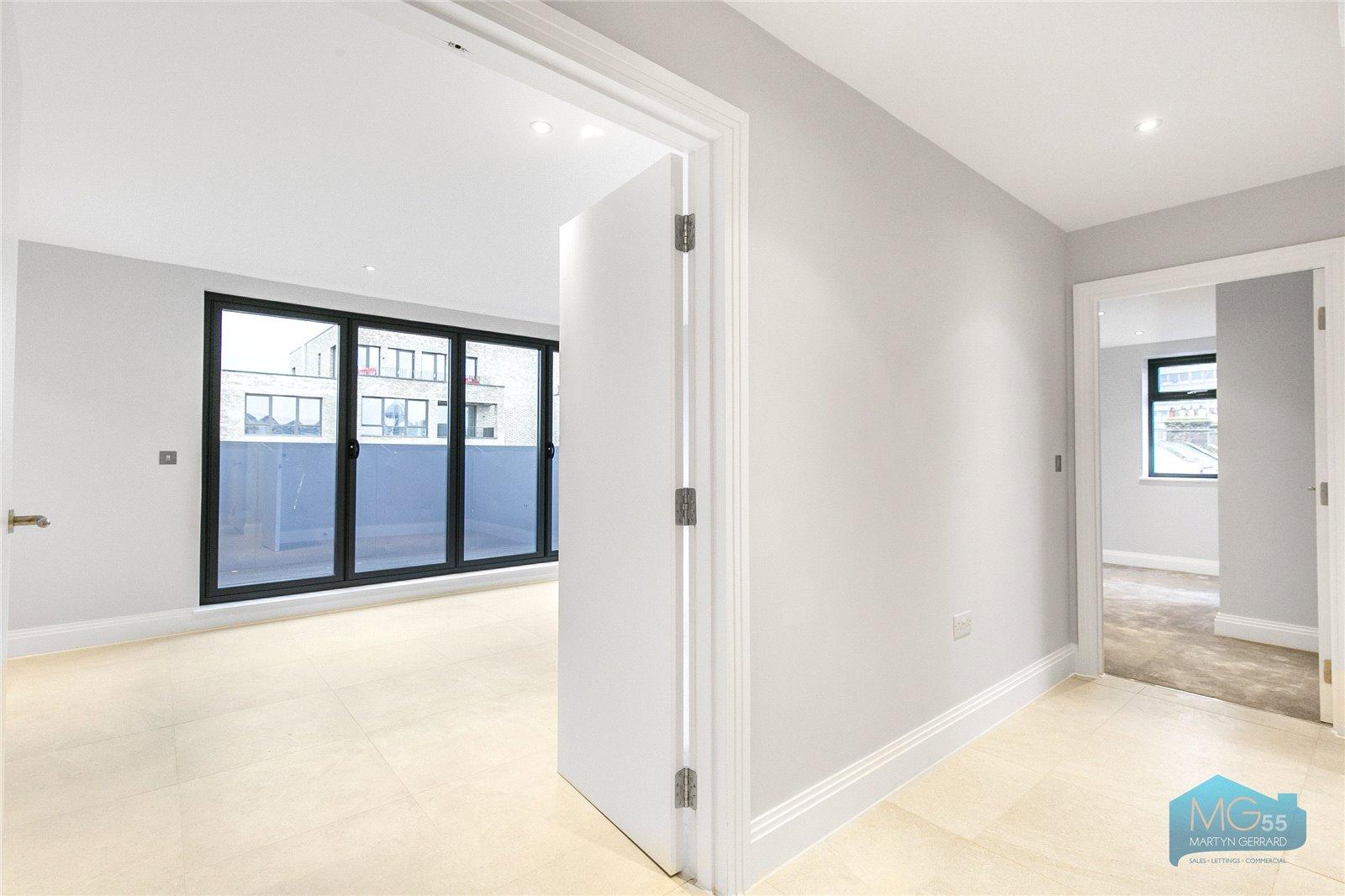 3 bedroom Apartment to rent - Martyn Gerrard