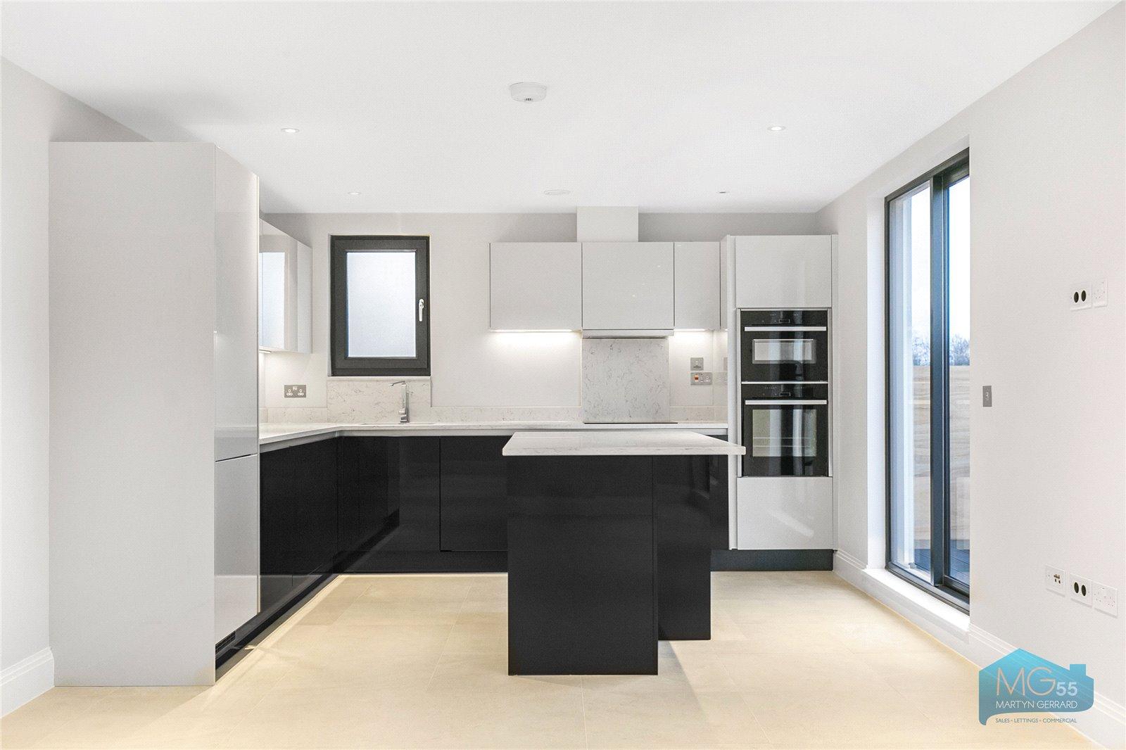 3 bedroom Apartment to rent - Martyn Gerrard
