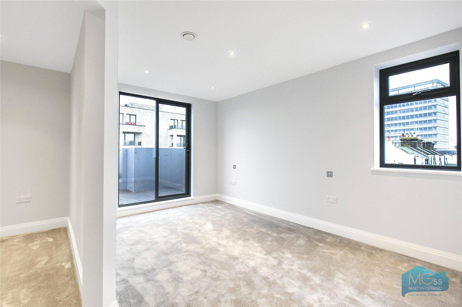 3 bedroom Apartment to rent - Martyn Gerrard