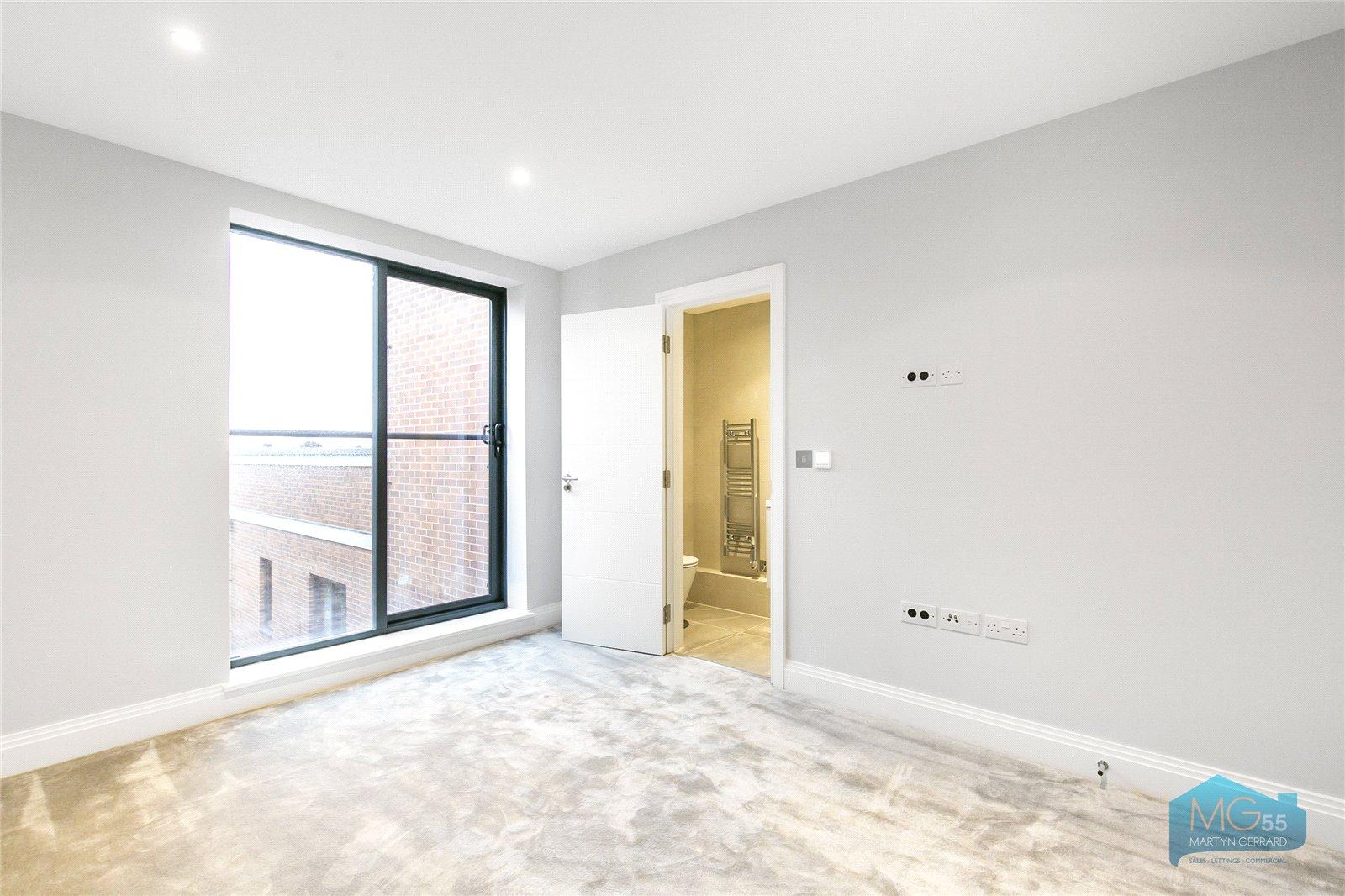 3 bedroom Apartment to rent - Martyn Gerrard