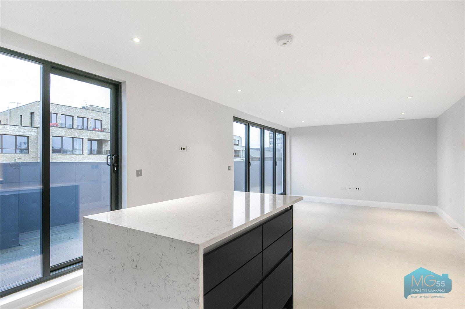 3 bedroom Apartment to rent - Martyn Gerrard