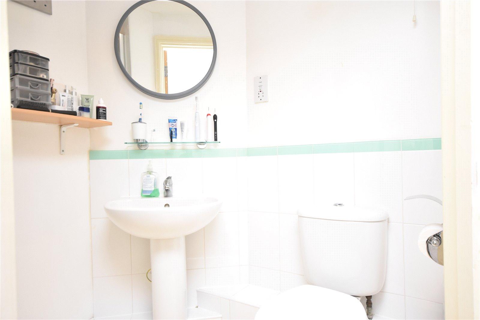 2 bedroom Apartment to rent - Martyn Gerrard