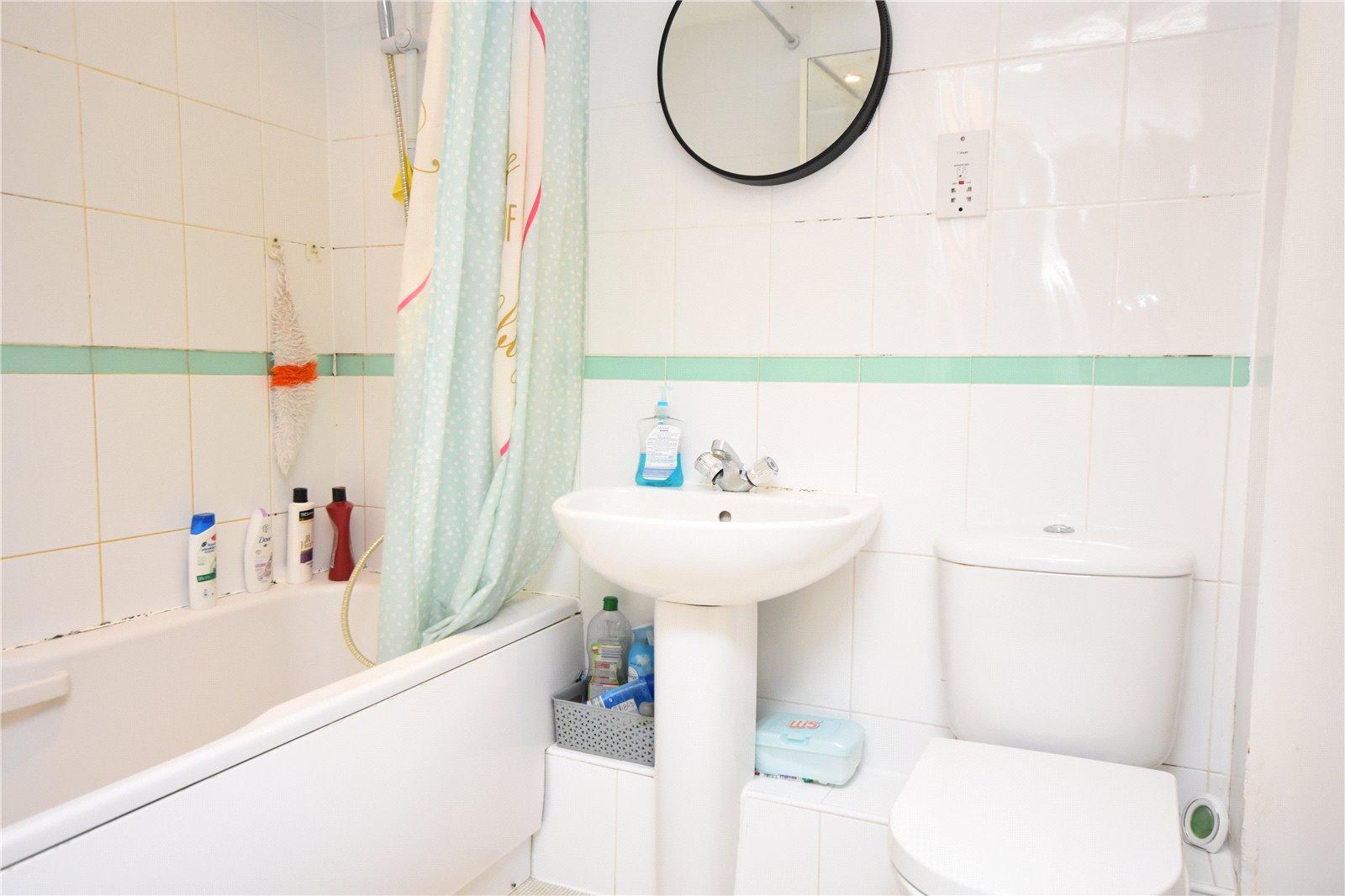 2 bedroom Apartment to rent - Martyn Gerrard