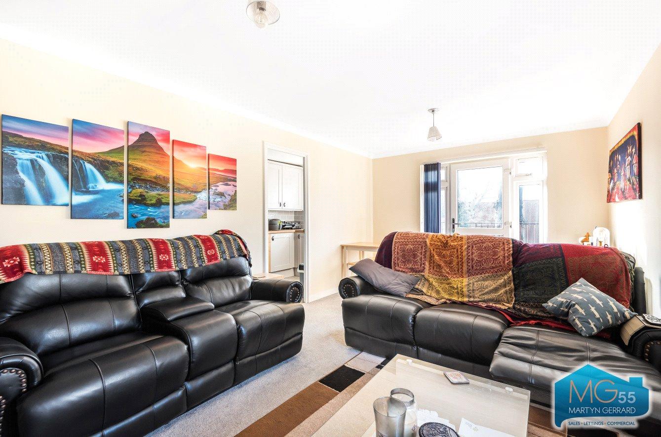 2 bedroom Apartment to rent - Martyn Gerrard