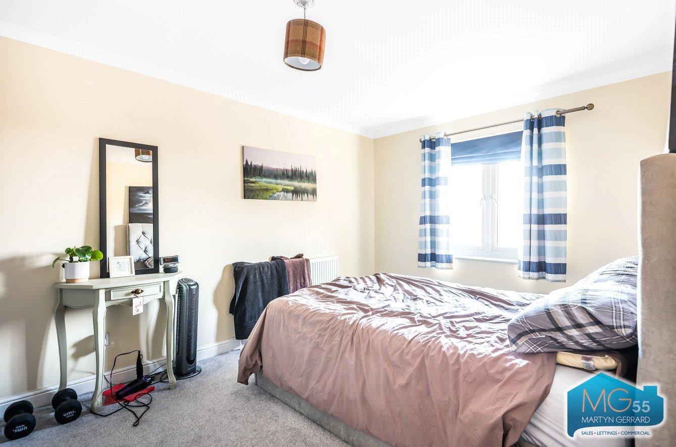 2 bedroom Apartment to rent - Martyn Gerrard