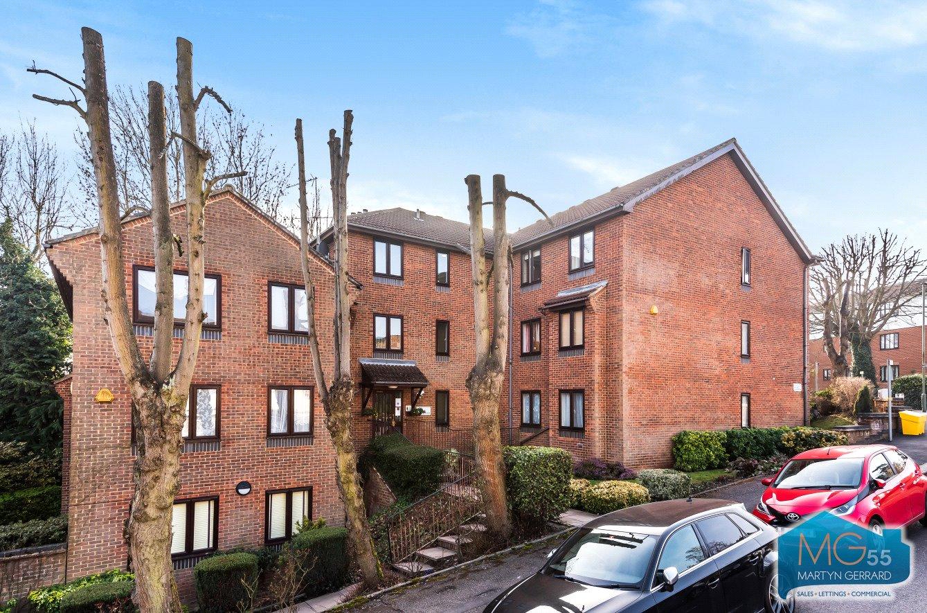 2 bedroom Apartment to rent - Martyn Gerrard