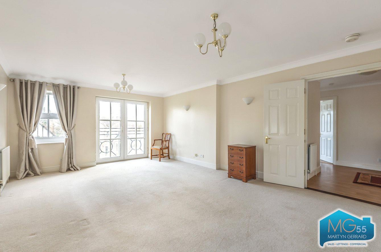 2 bedroom Apartment to rent - Martyn Gerrard
