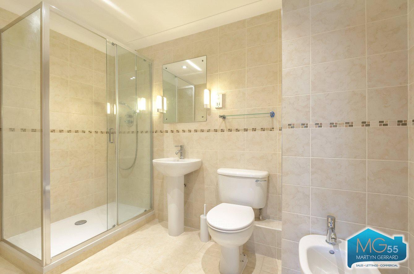 2 bedroom Apartment to rent - Martyn Gerrard