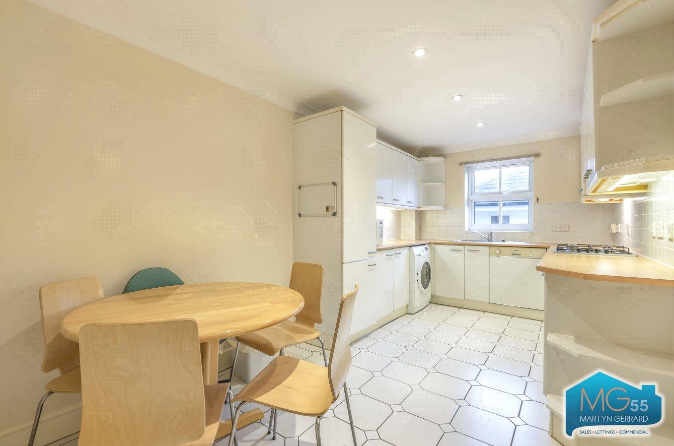 2 bedroom Apartment to rent - Martyn Gerrard
