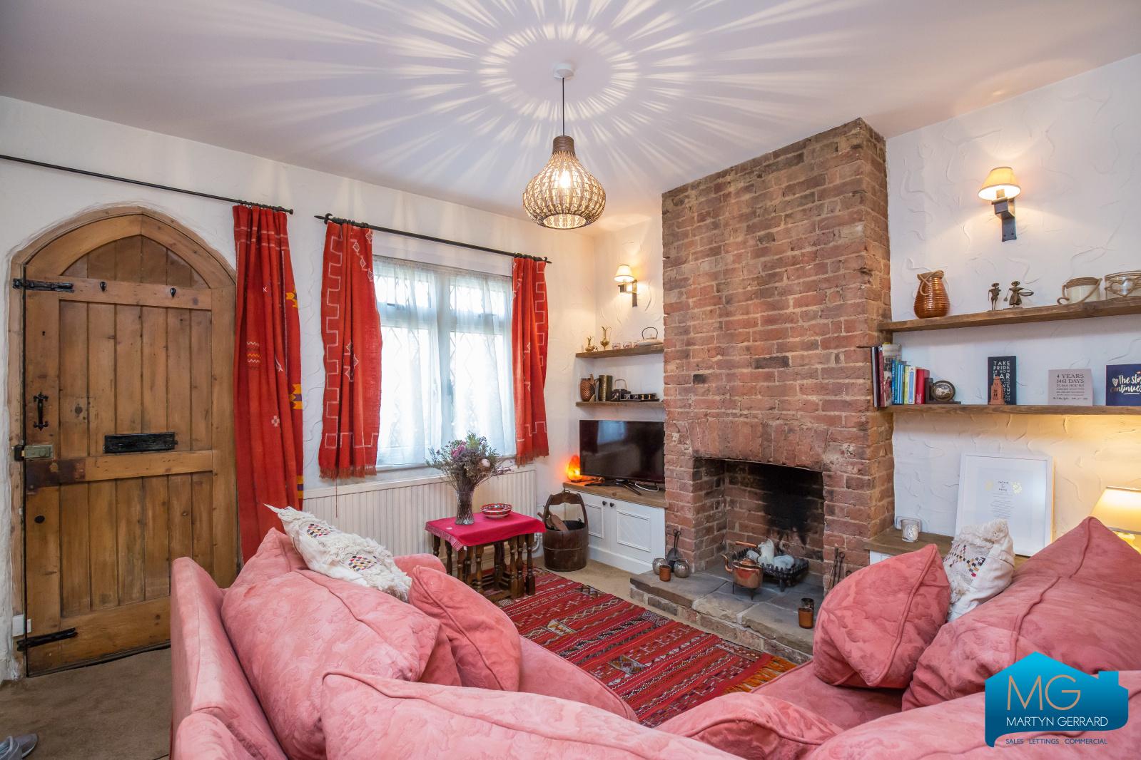 2 bedroom End of Terrace House to rent - Martyn Gerrard