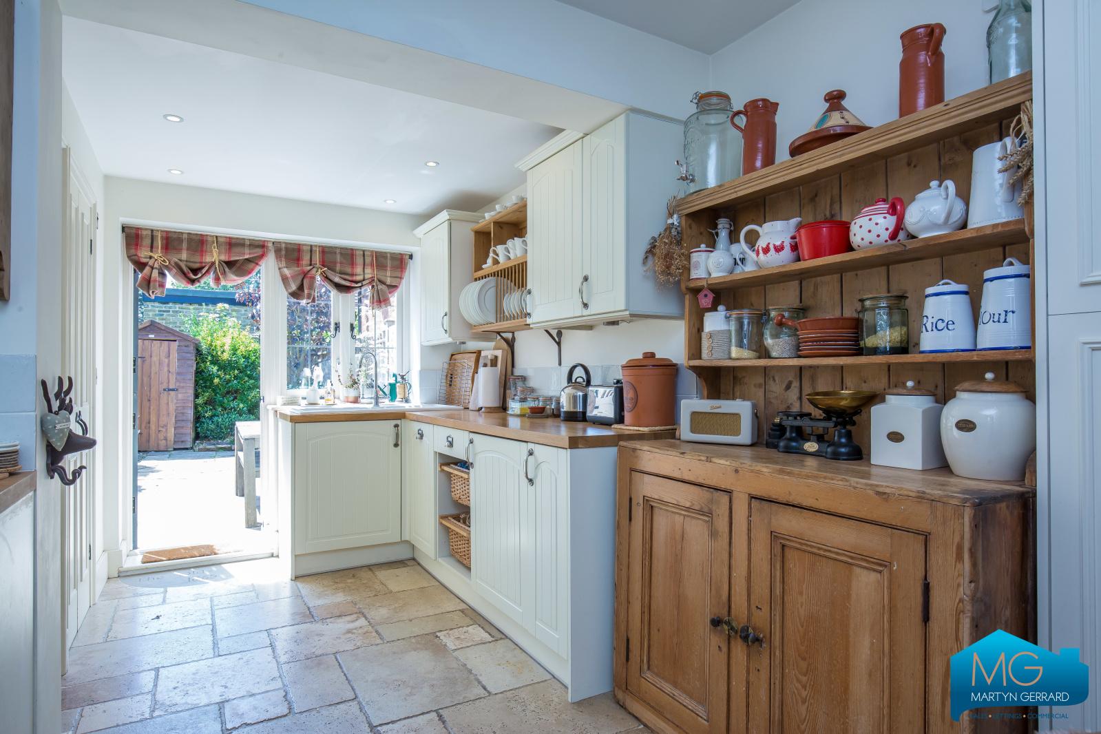 Friern Barnet Lane, Whetstone, London, N20+ - Martyn Gerrard