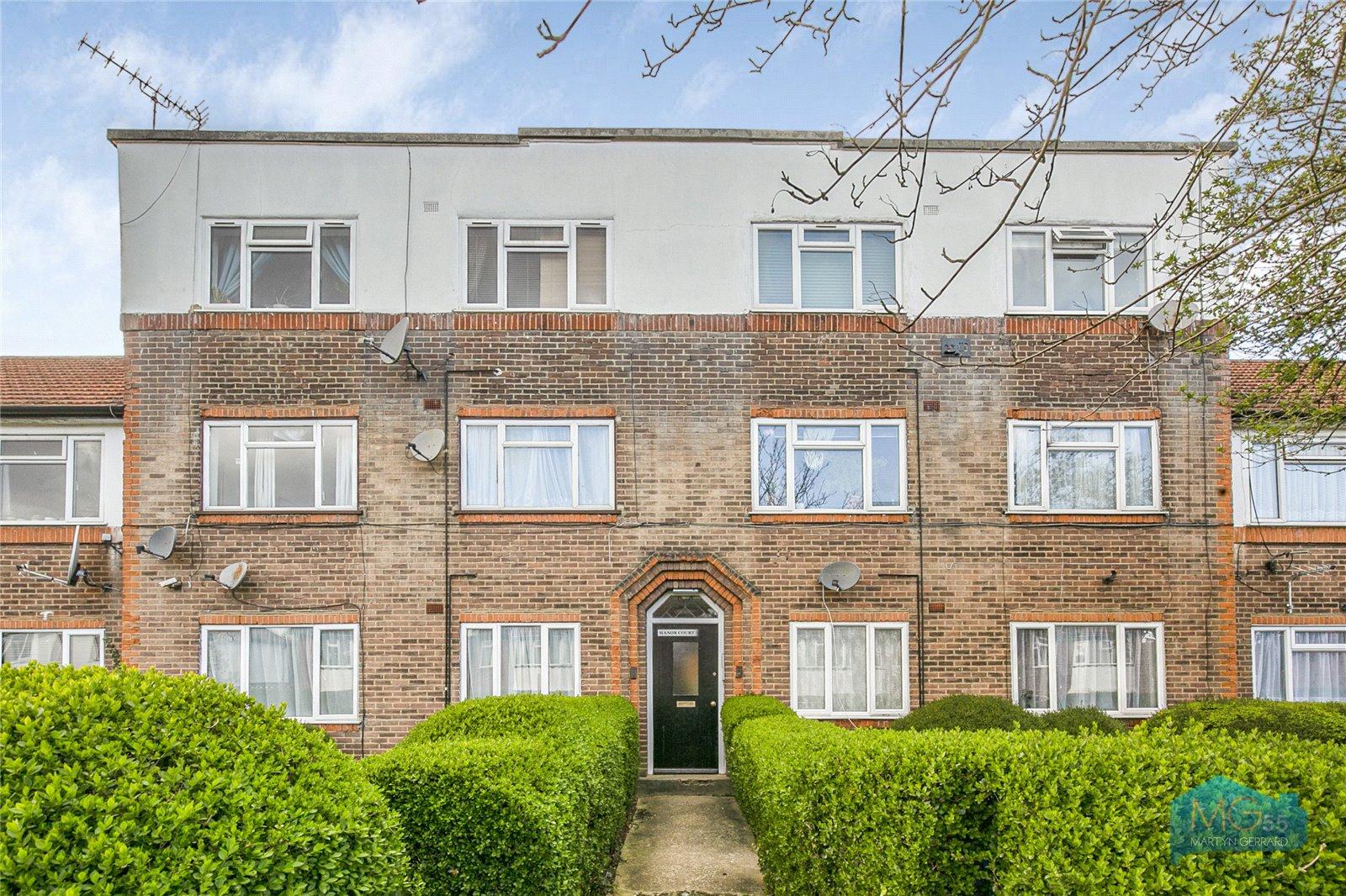 2 bedroom Ground Floor Flat to rent - Martyn Gerrard