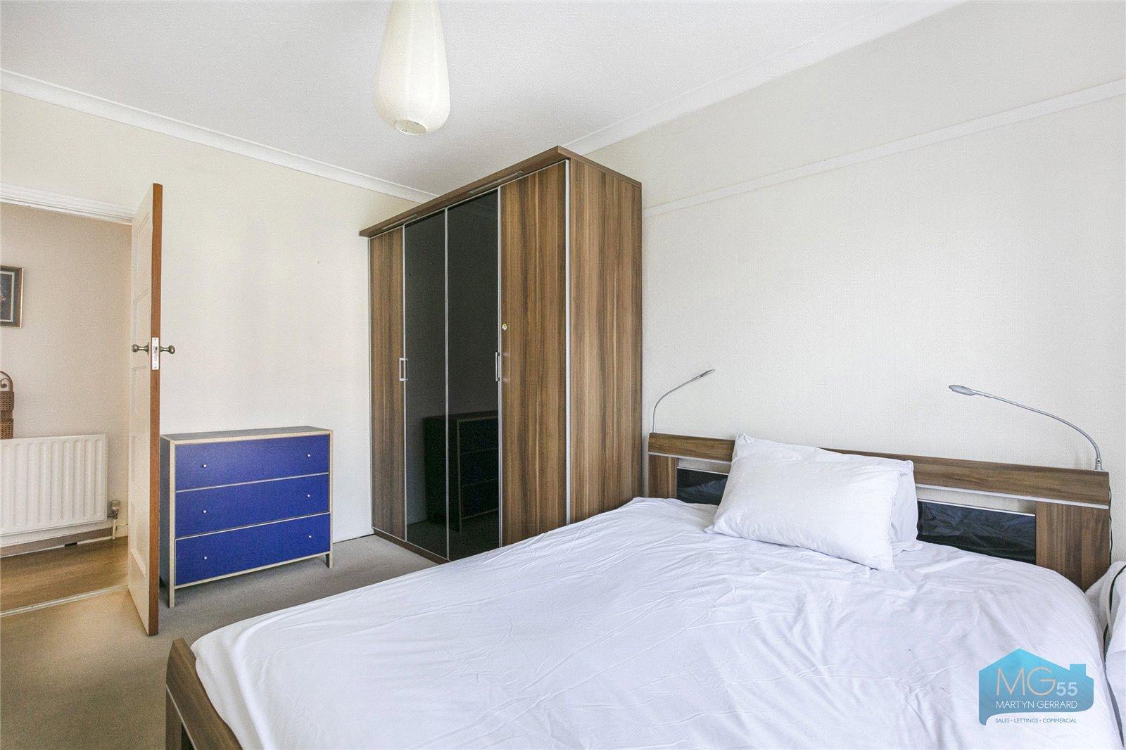 2 bedroom Ground Floor Flat to rent - Martyn Gerrard