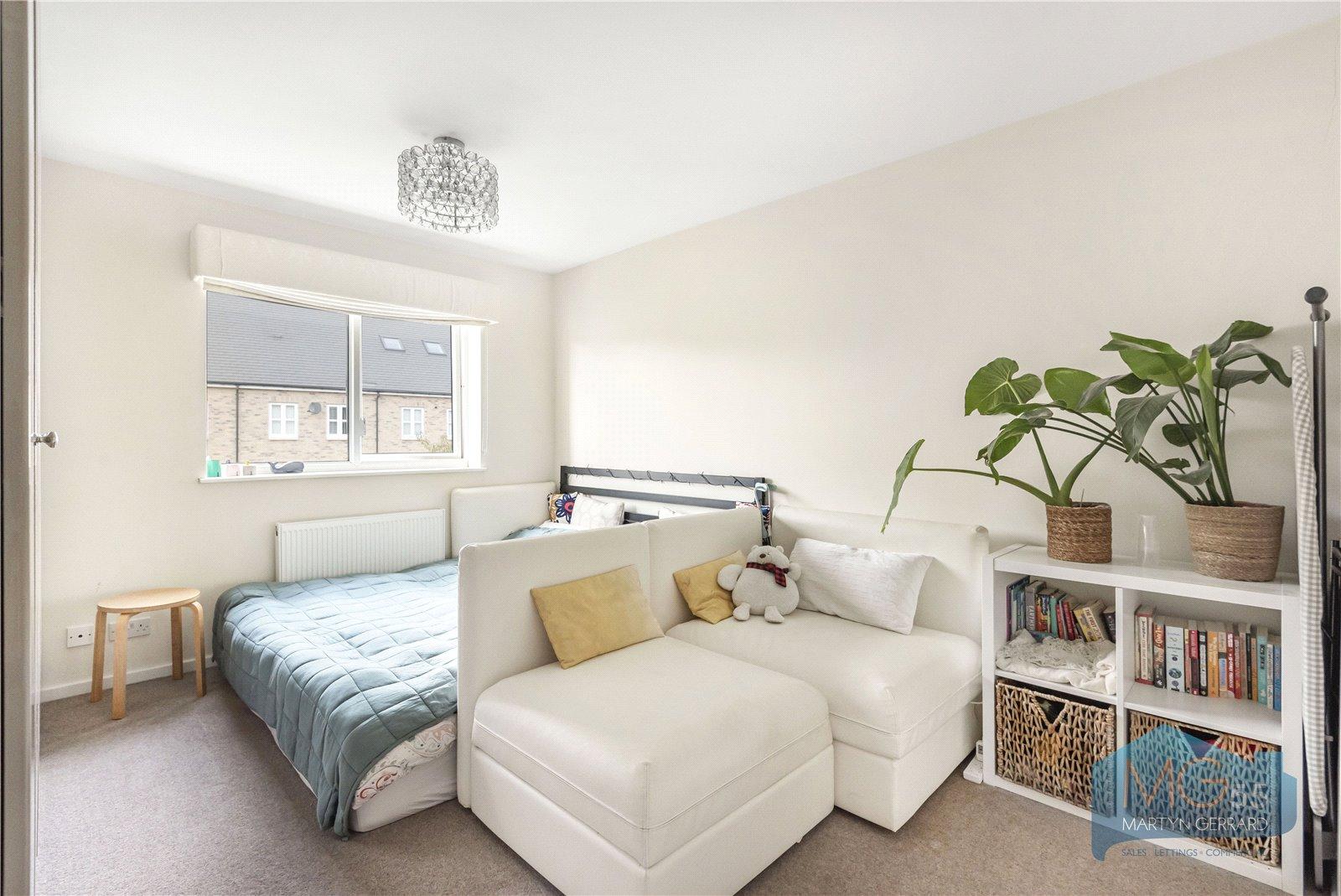 3 bedroom End of Terrace House to rent - Martyn Gerrard