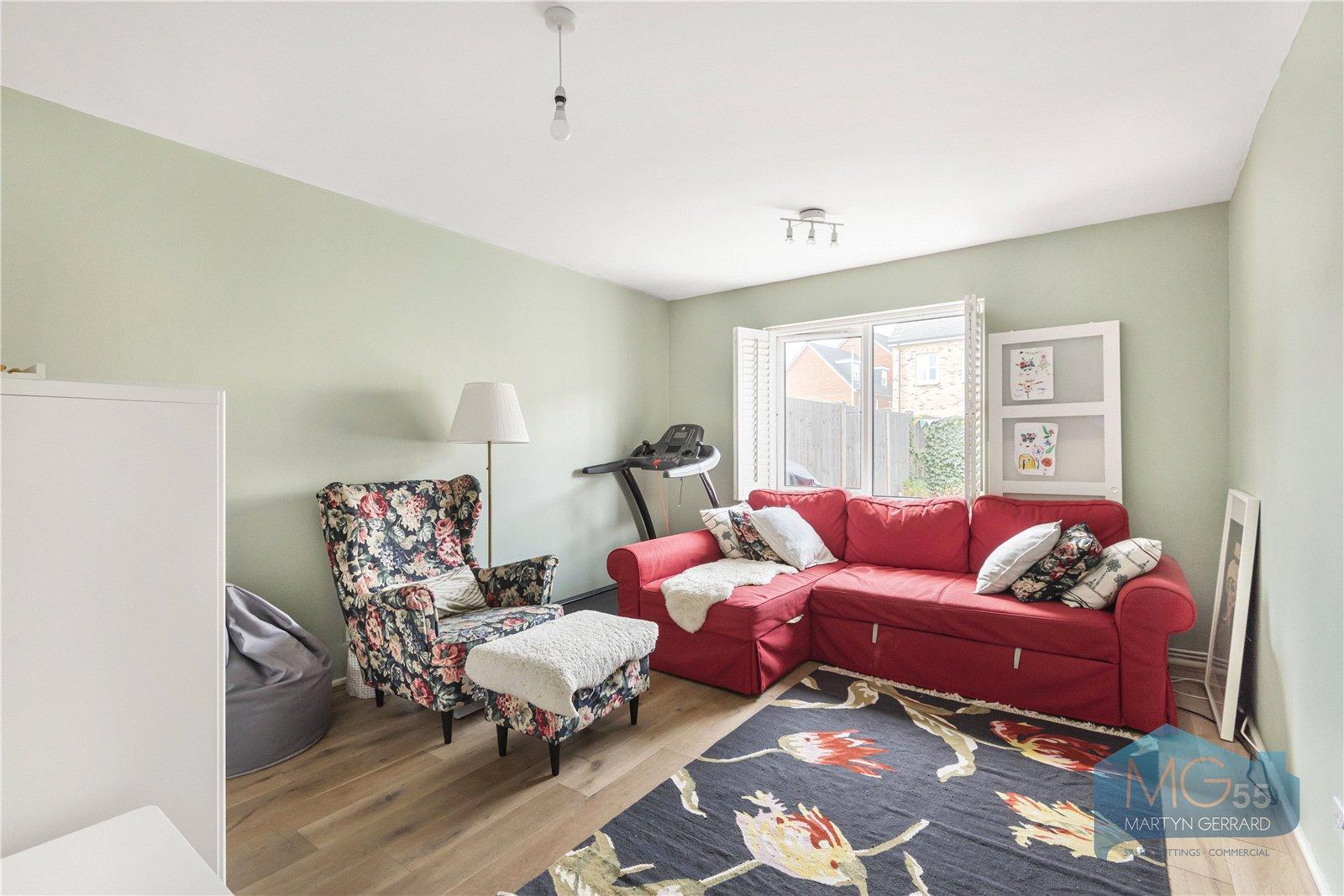 3 bedroom End of Terrace House to rent - Martyn Gerrard
