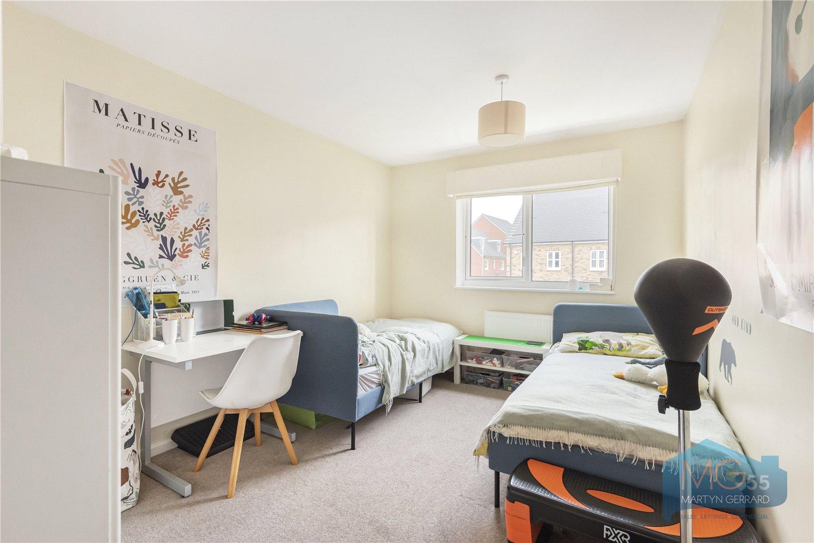 3 bedroom End of Terrace House to rent - Martyn Gerrard