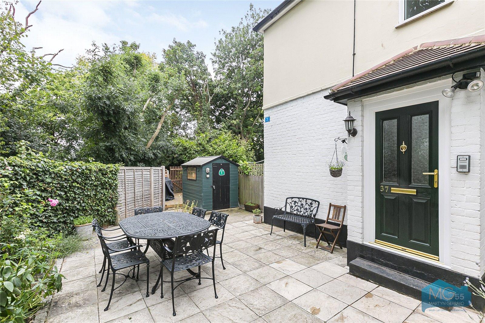 2 bedroom Apartment to rent - Martyn Gerrard