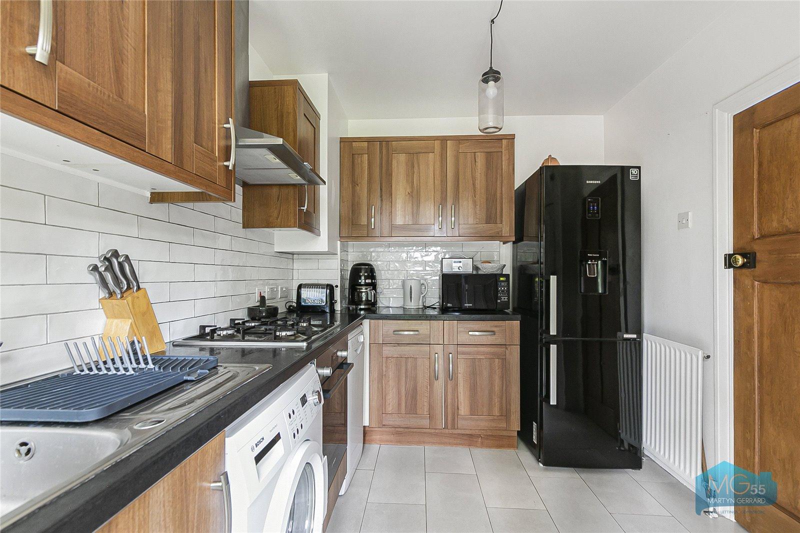 2 bedroom Apartment to rent - Martyn Gerrard