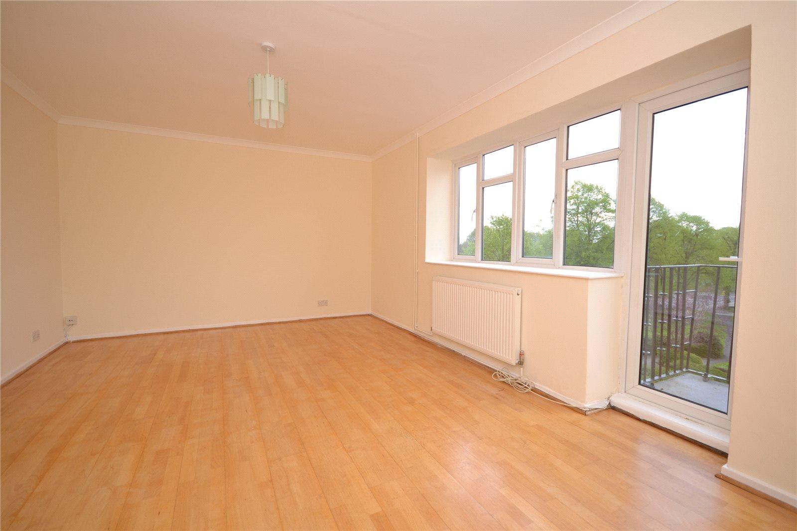 3 bedroom Apartment to rent - Martyn Gerrard