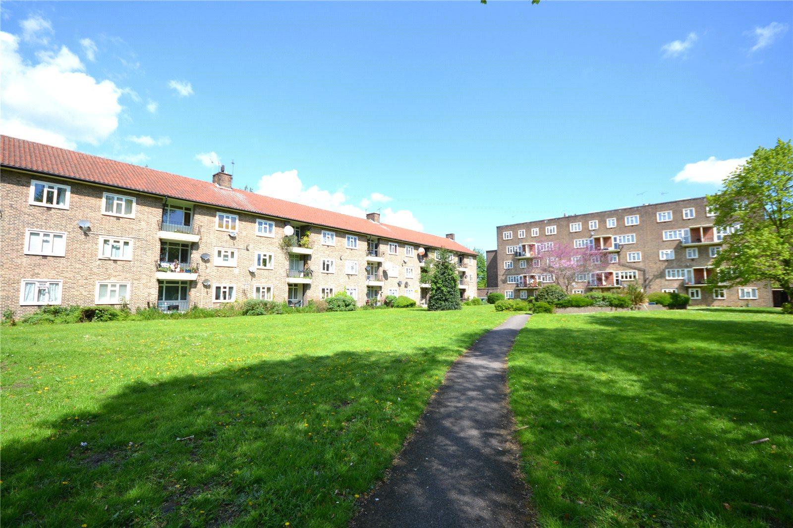 3 bedroom Apartment to rent - Martyn Gerrard