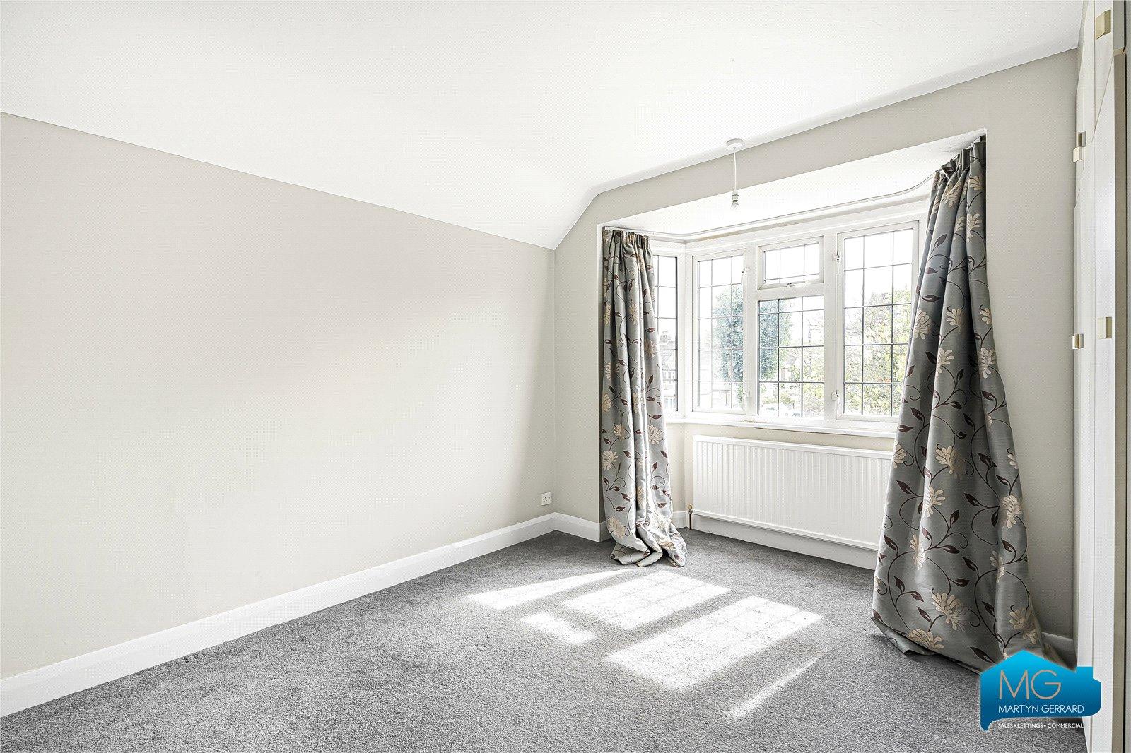 4 bedroom Semi-Detached House to rent - Martyn Gerrard