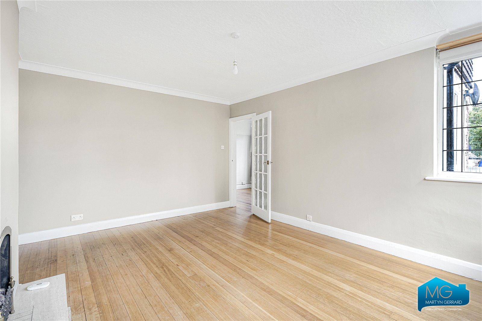 4 bedroom Semi-Detached House to rent - Martyn Gerrard