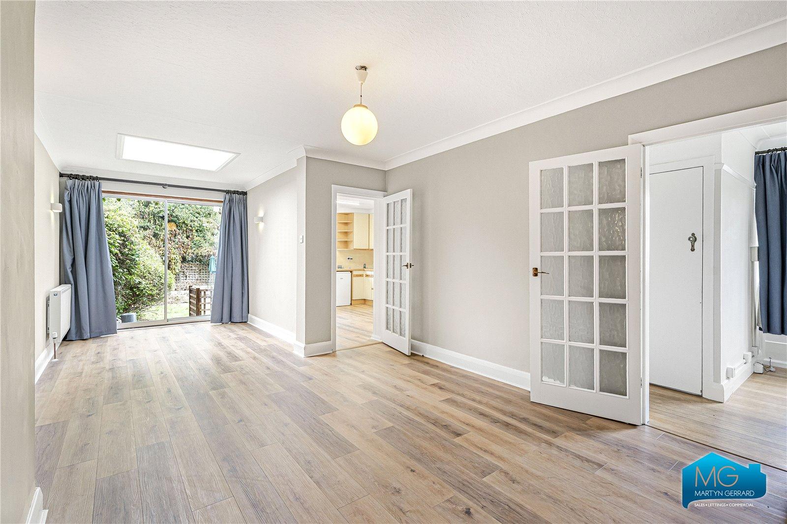 4 bedroom Semi-Detached House to rent - Martyn Gerrard