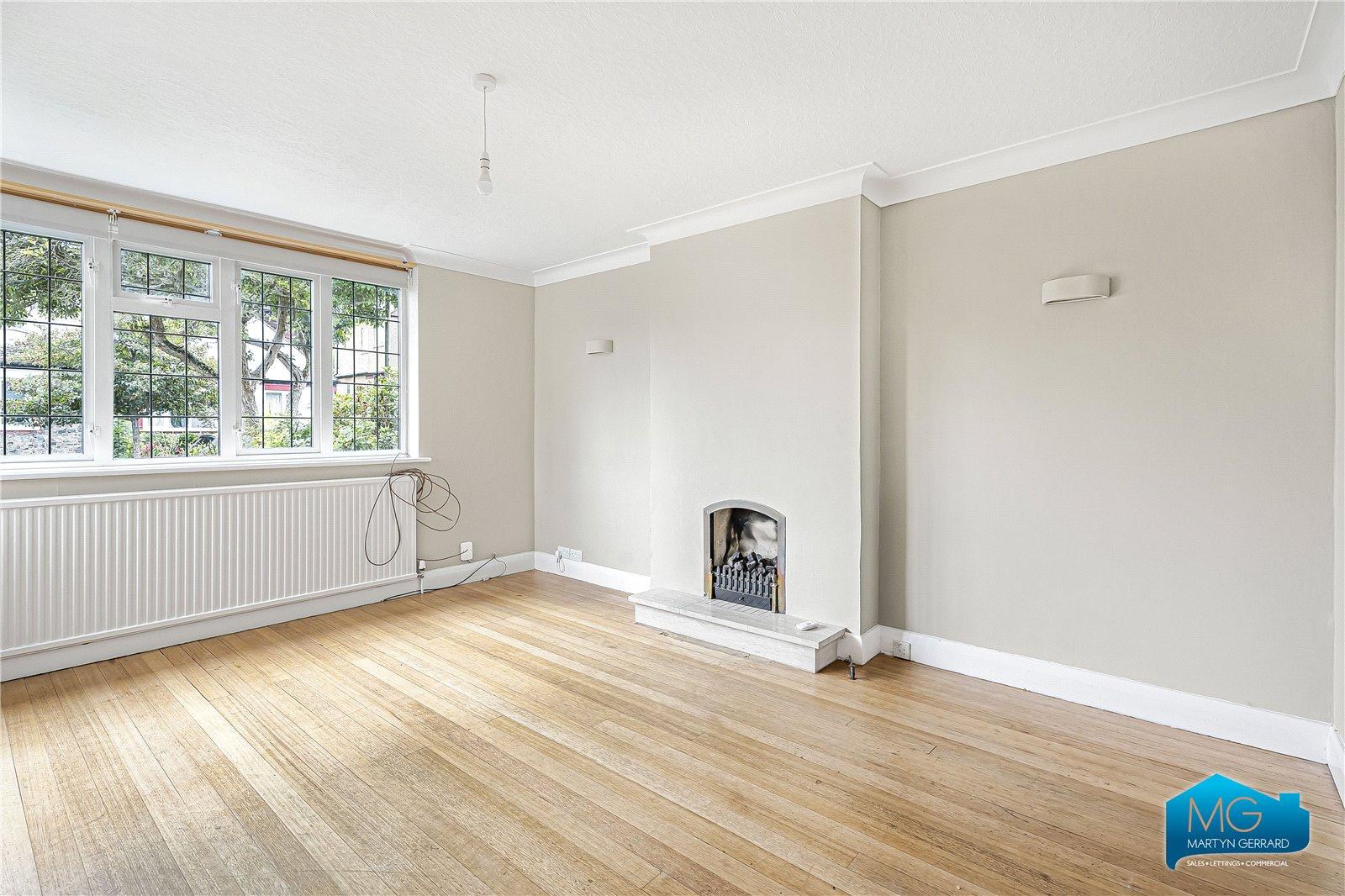 4 bedroom Semi-Detached House to rent - Martyn Gerrard