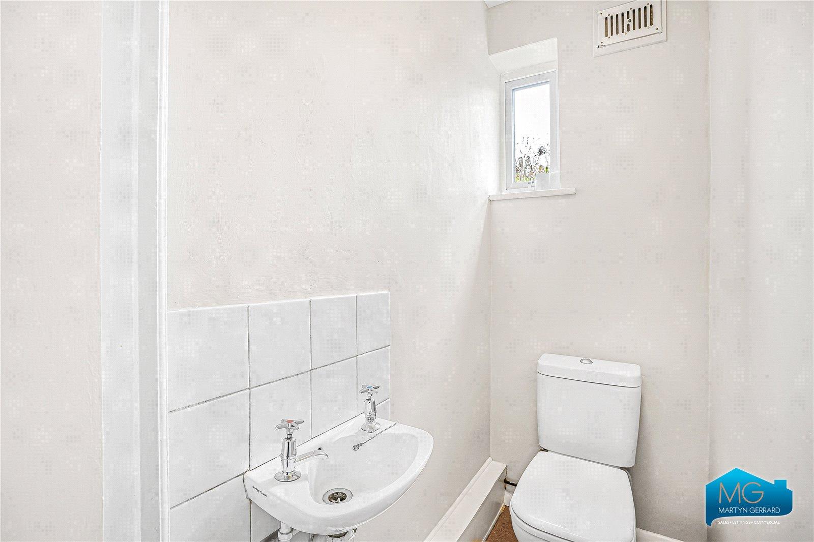 4 bedroom Semi-Detached House to rent - Martyn Gerrard