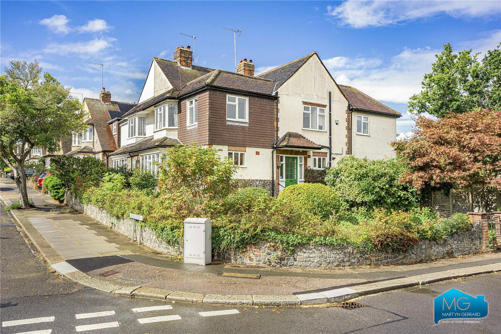 4 bedroom Semi-Detached House to rent - Martyn Gerrard