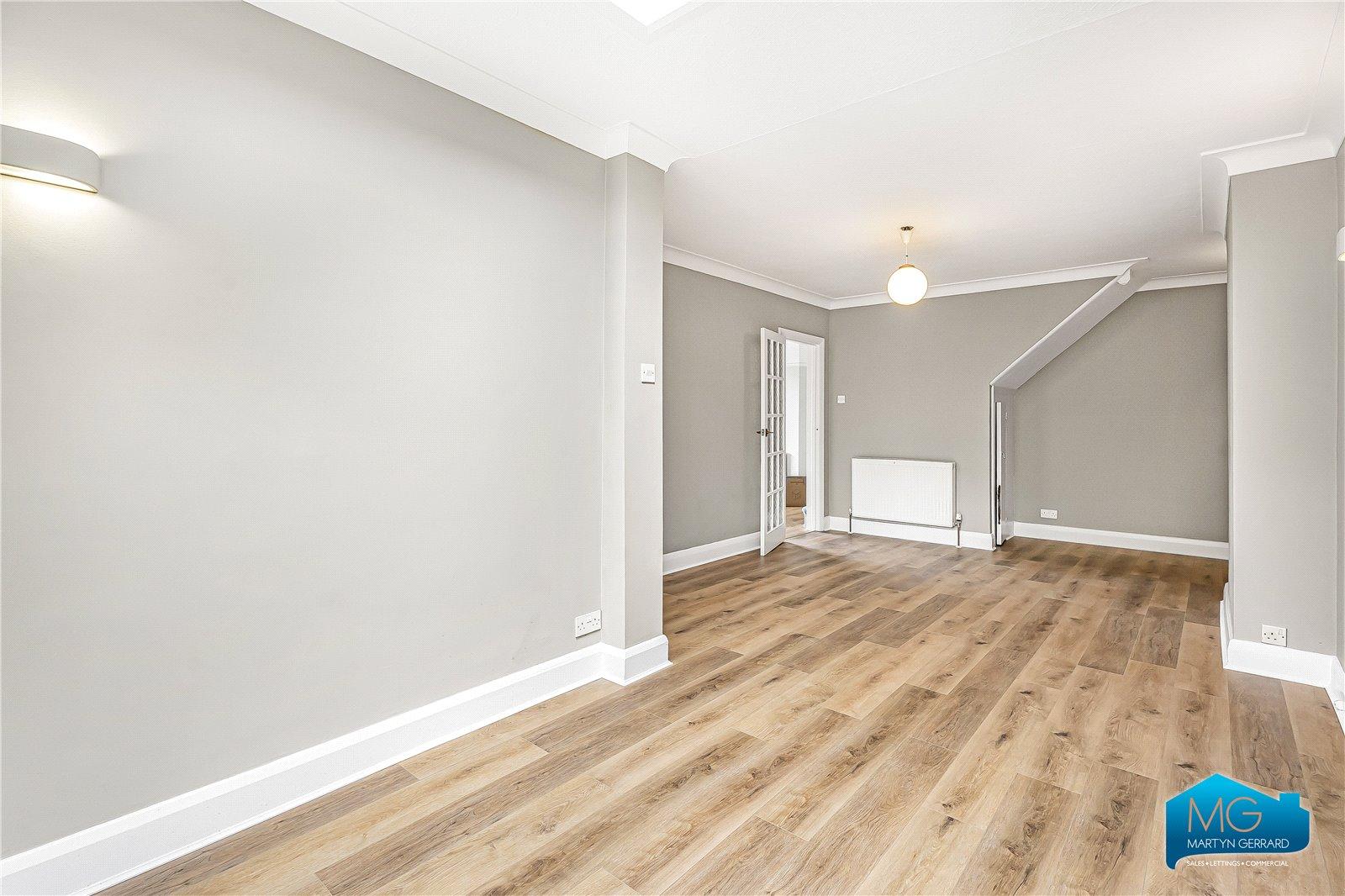 4 bedroom Semi-Detached House to rent - Martyn Gerrard