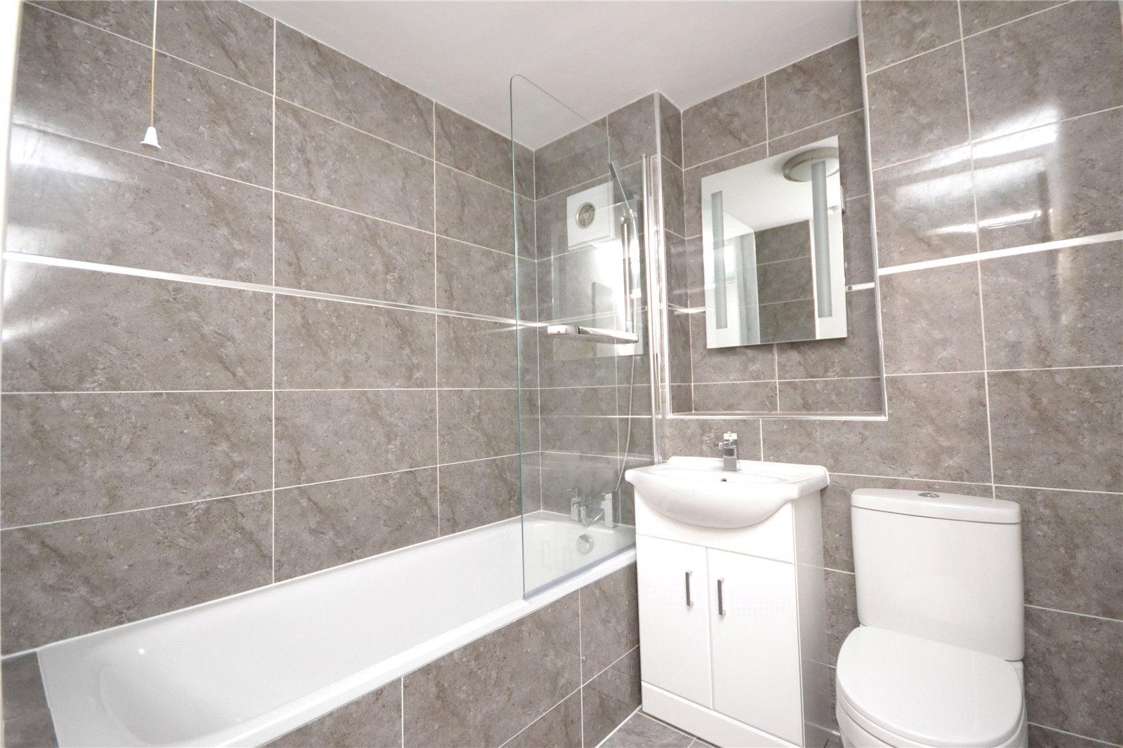2 bedroom Apartment to rent - Martyn Gerrard