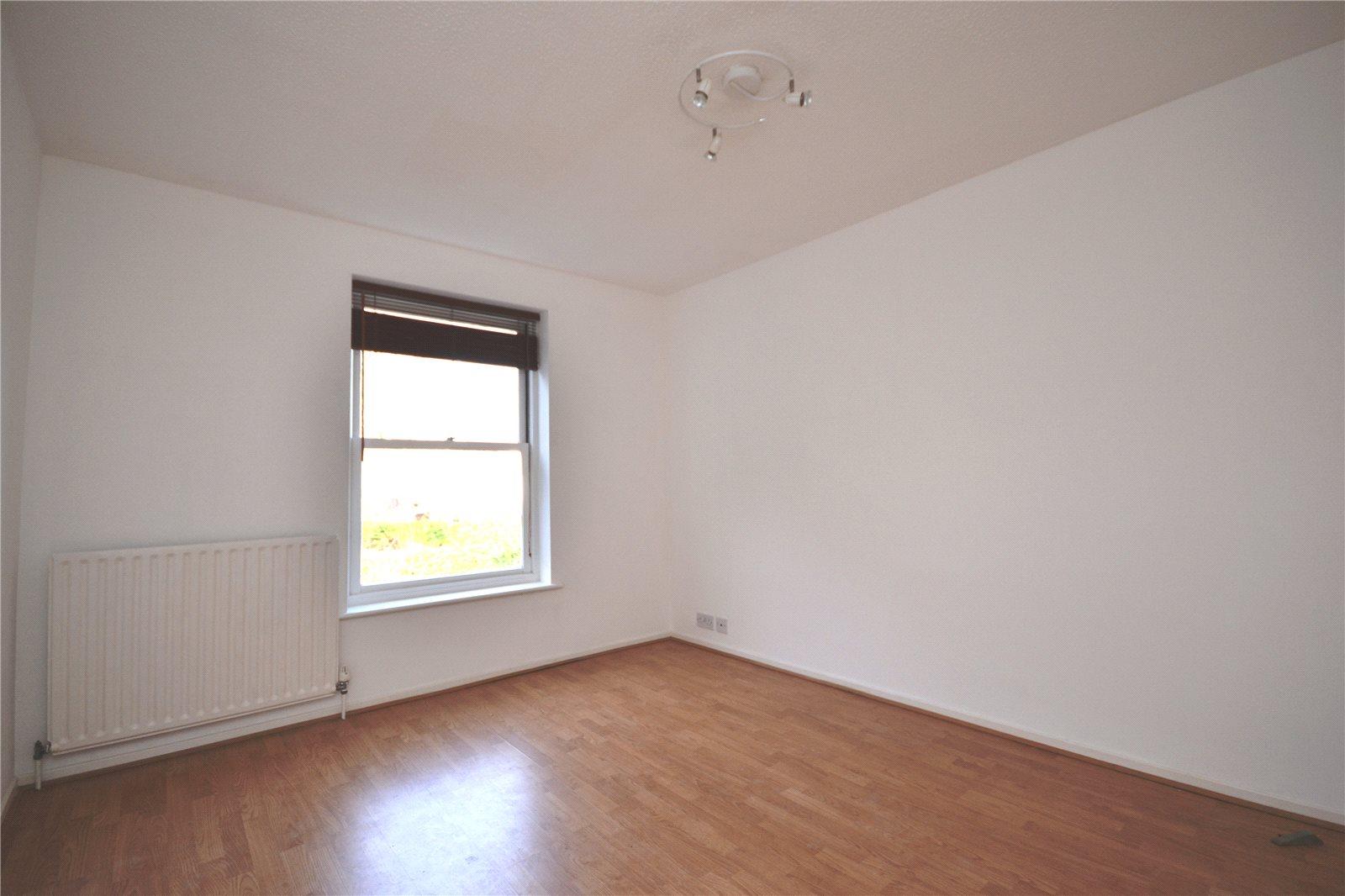 2 bedroom Apartment to rent - Martyn Gerrard