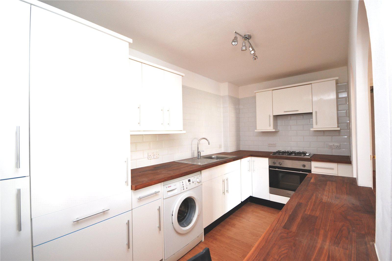 2 bedroom Apartment to rent + ' - Martyn Gerrard