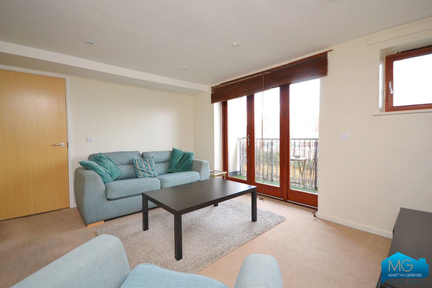 2 bedroom Apartment to rent - Martyn Gerrard