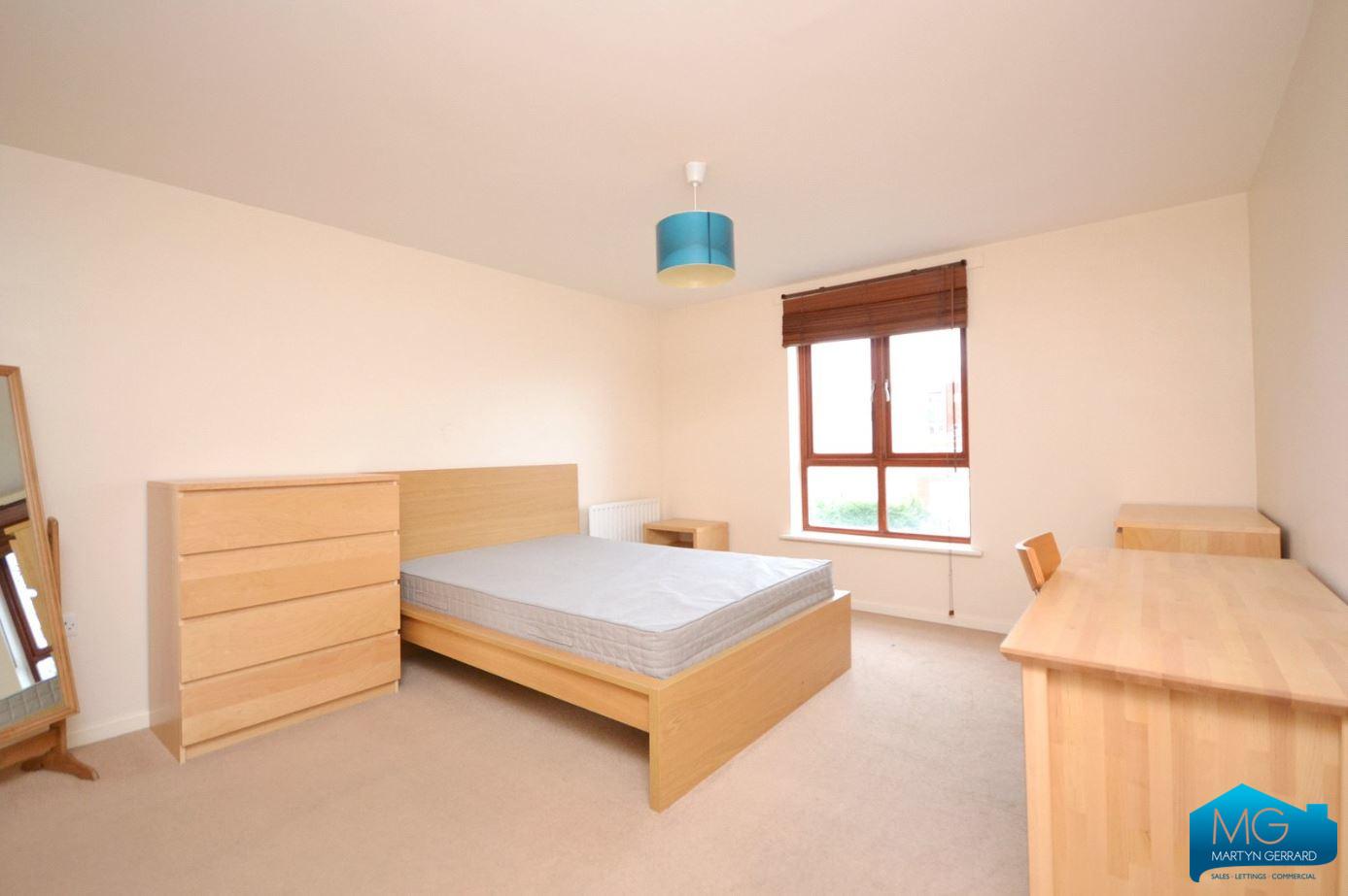 2 bedroom Apartment to rent - Martyn Gerrard