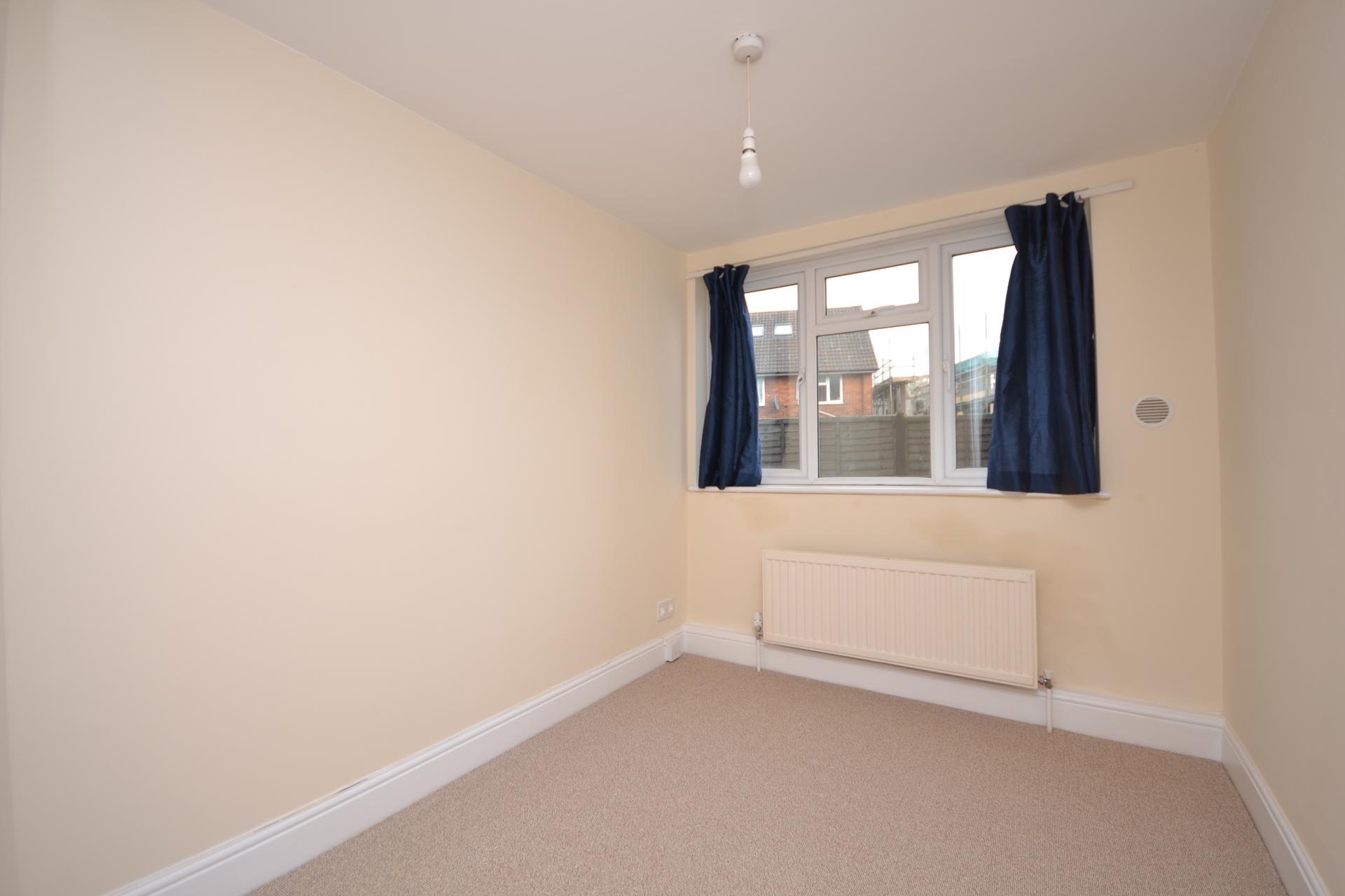 2 bedroom Ground Floor Flat to rent - Martyn Gerrard